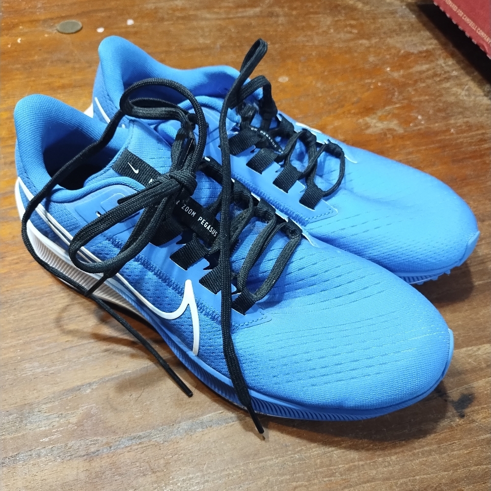 Nike Air Zoom Pegasus, Blue, Size 7.5 Men's, Size 9.5 Women's, Like New